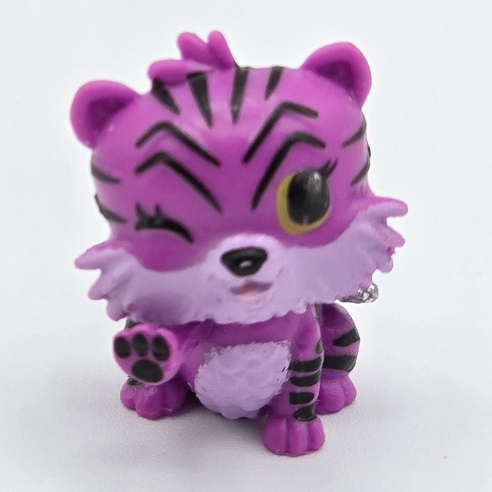 Hatchimals Colleggtibles‎ Season 1 Lilac Lake Lilac Tigrette Tiger Glitter Wings